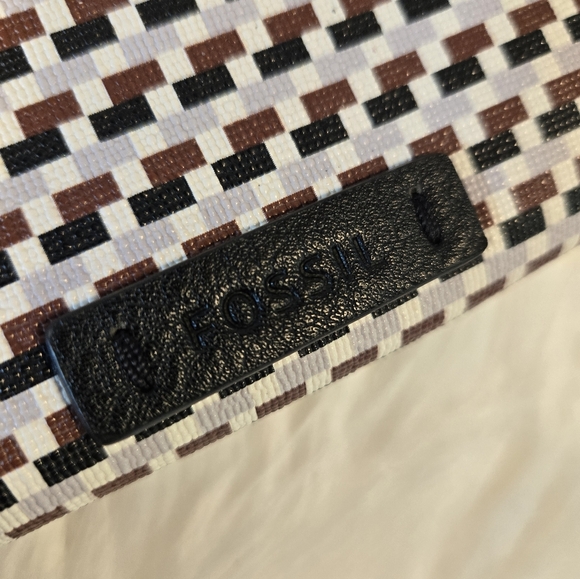 Fossil Cross Body - Picture 3 of 9